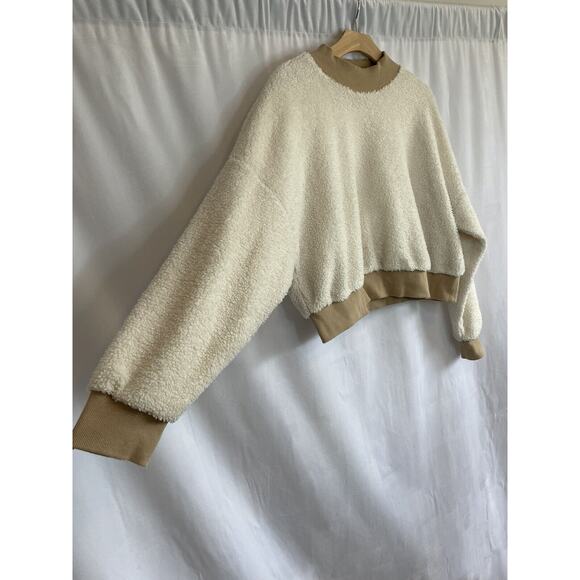 Fabletics Womens Malia Polar Sherpa Fleece Pullover Size Large Ivory Dolman Mock - Picture 2 of 5